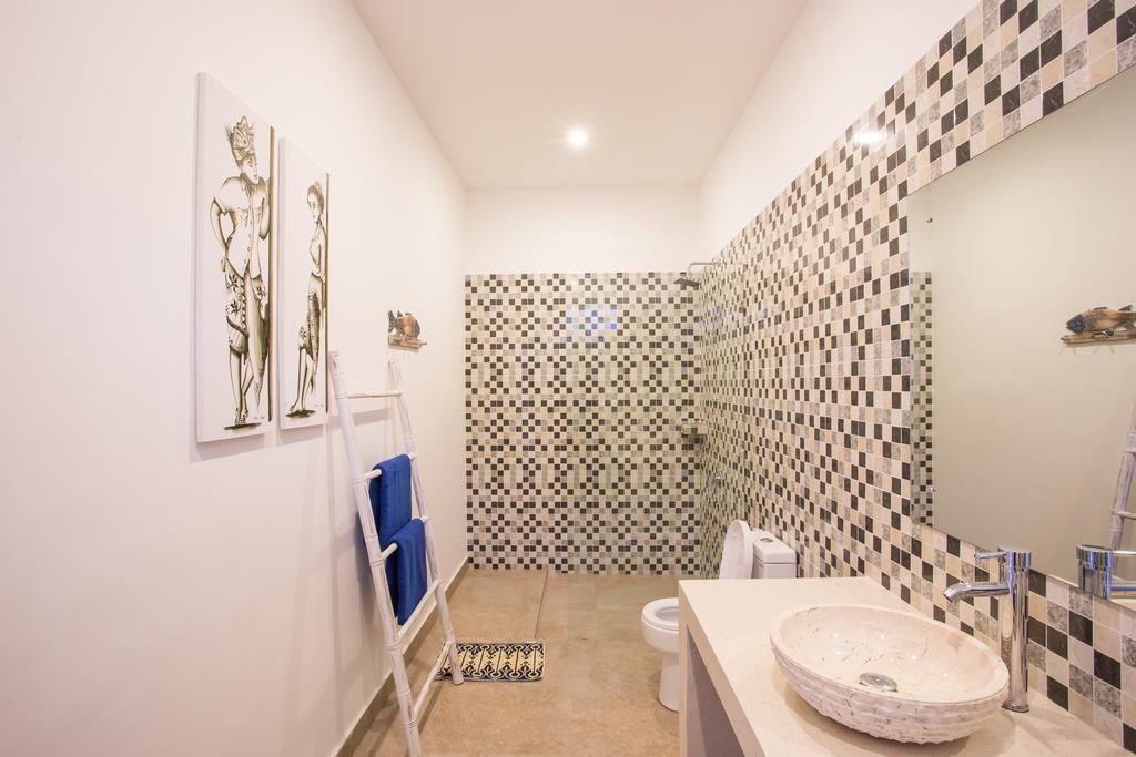 Villa Holyfat